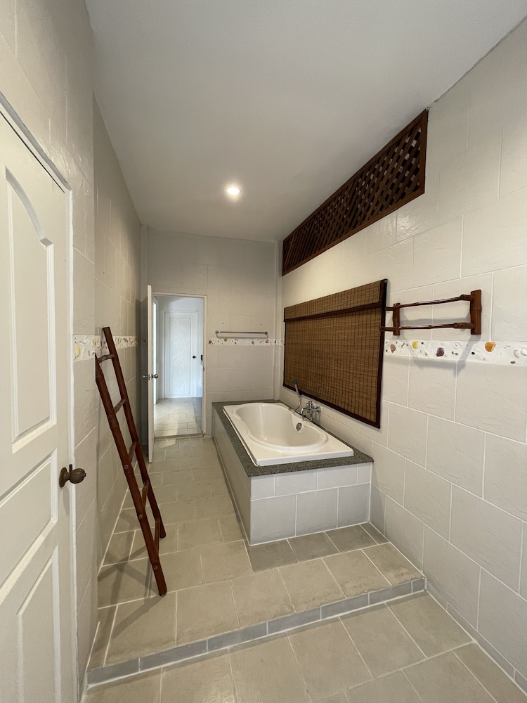 Orchid Twin Bedroom Villa photo 2