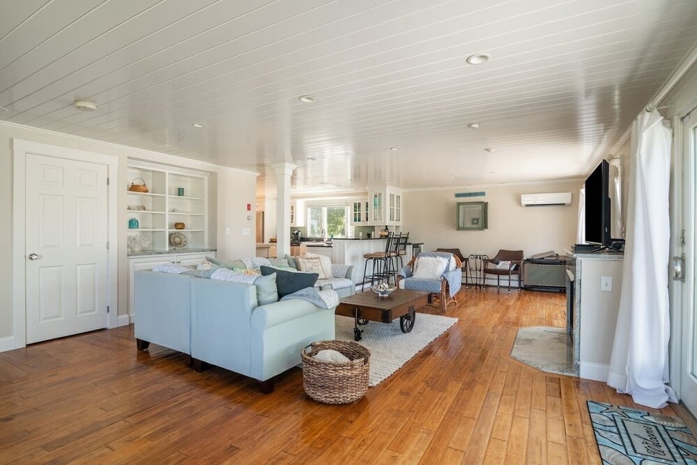 House, 5 Bedrooms
