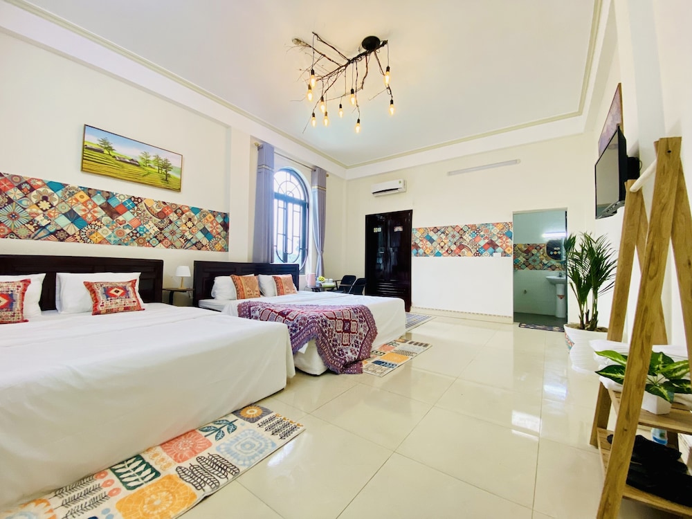Deluxe Double or Twin Room
