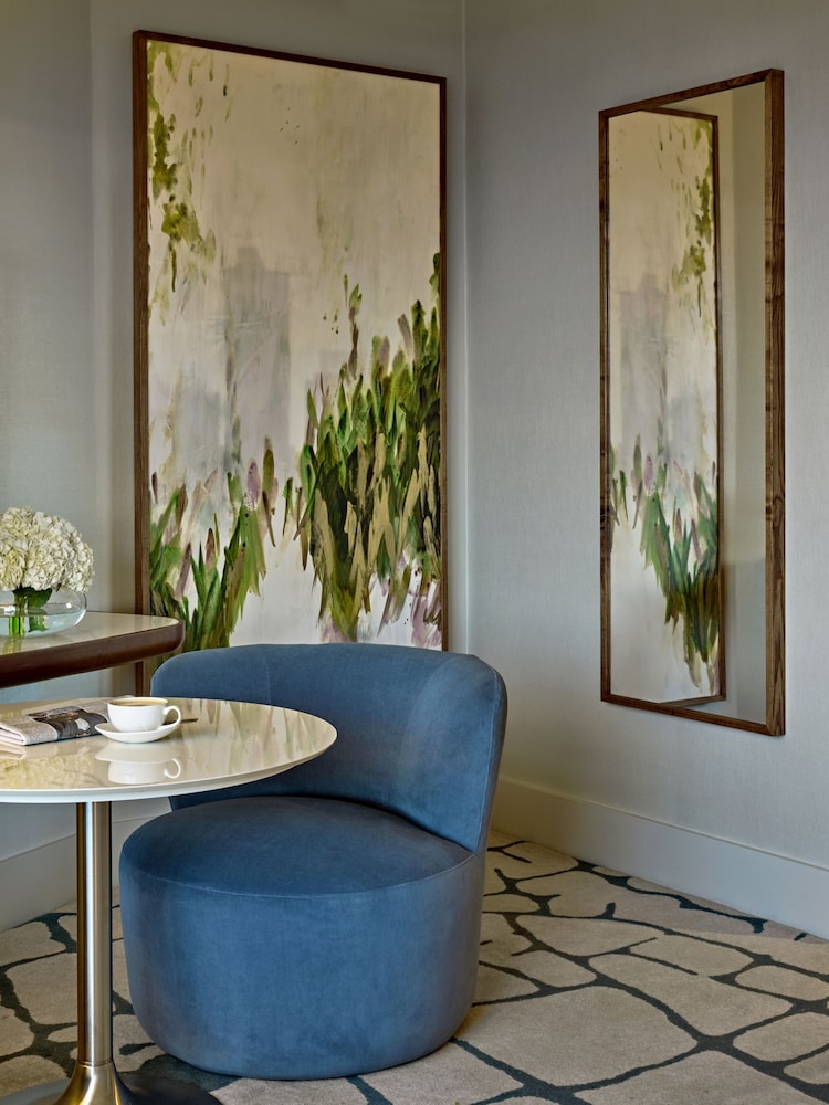 Executive Room, 1 King Bed, Club Lounge Access