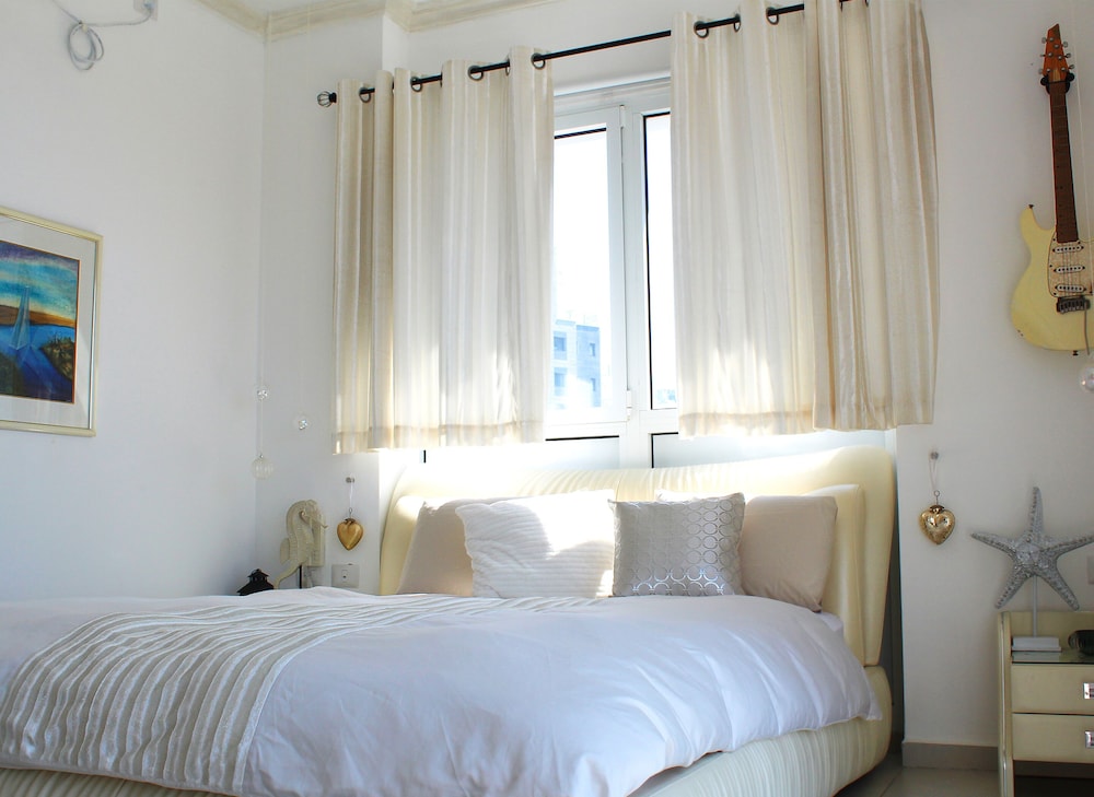 Royal Apartment, 2 Bedrooms, Balcony, Sea View photo 1