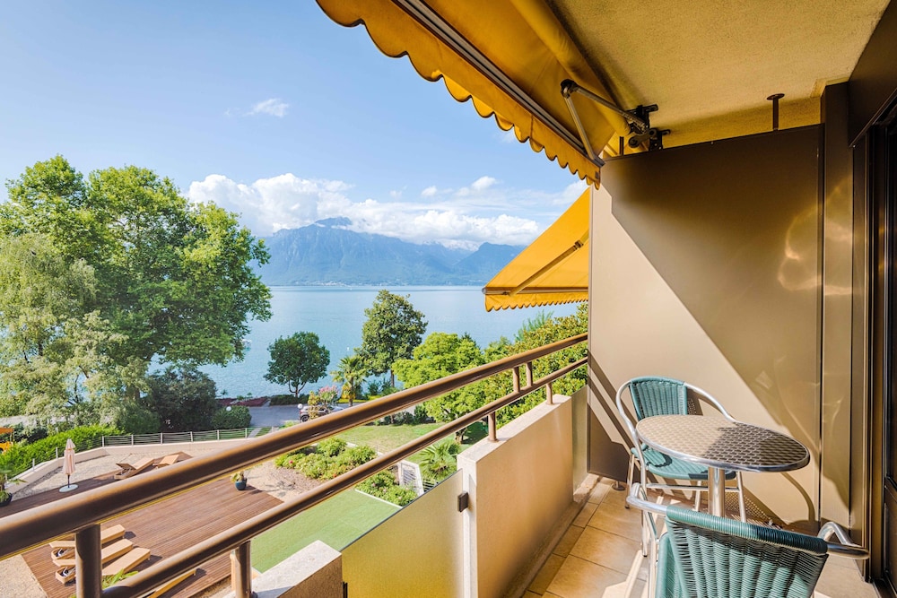 Deluxe Double or Twin Room, Balcony, Lakeside - Photo 10