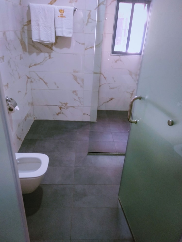Deluxe Room - Photo 5