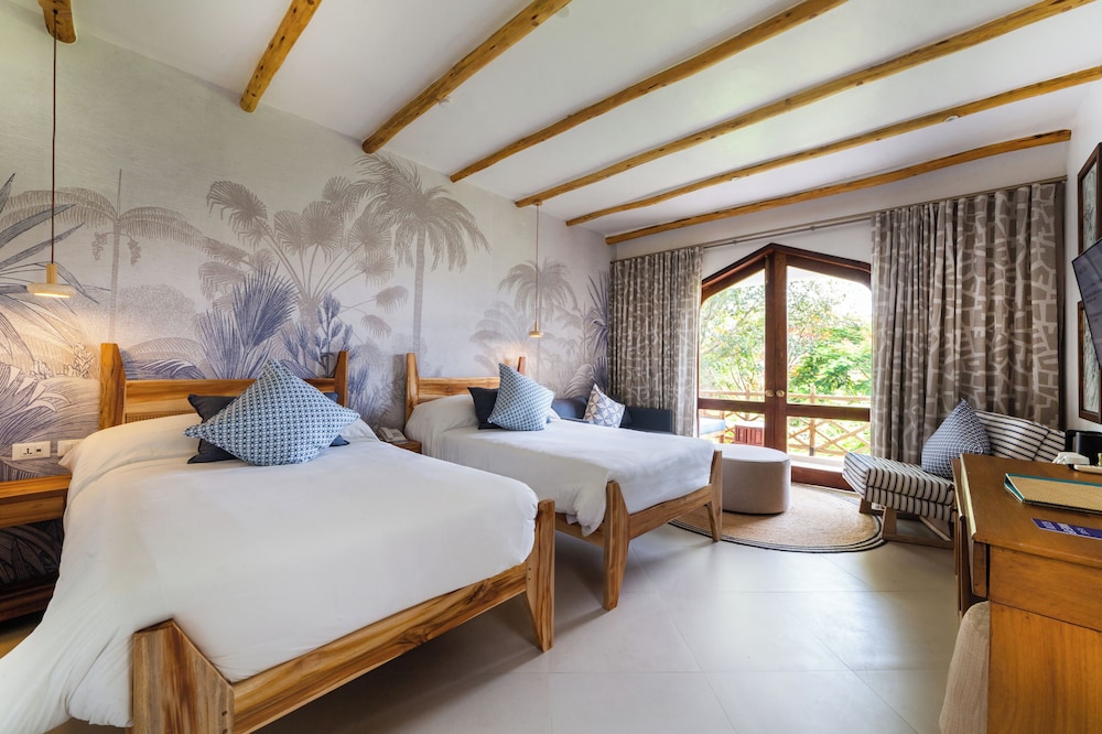 Deluxe Ocean View Room - Photo 4