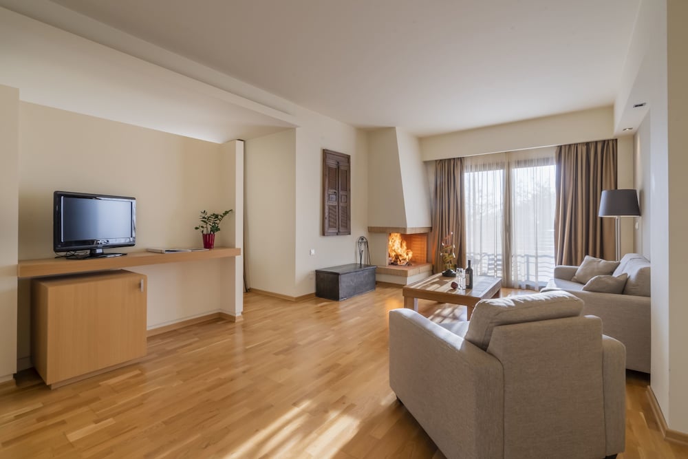 Executive Suite - Photo 5