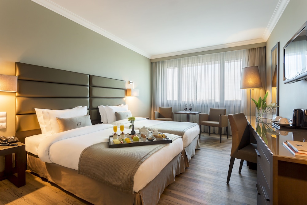 Executive Twin Room - Photo 4