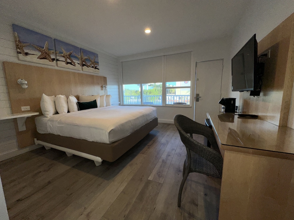 Standard King Water View