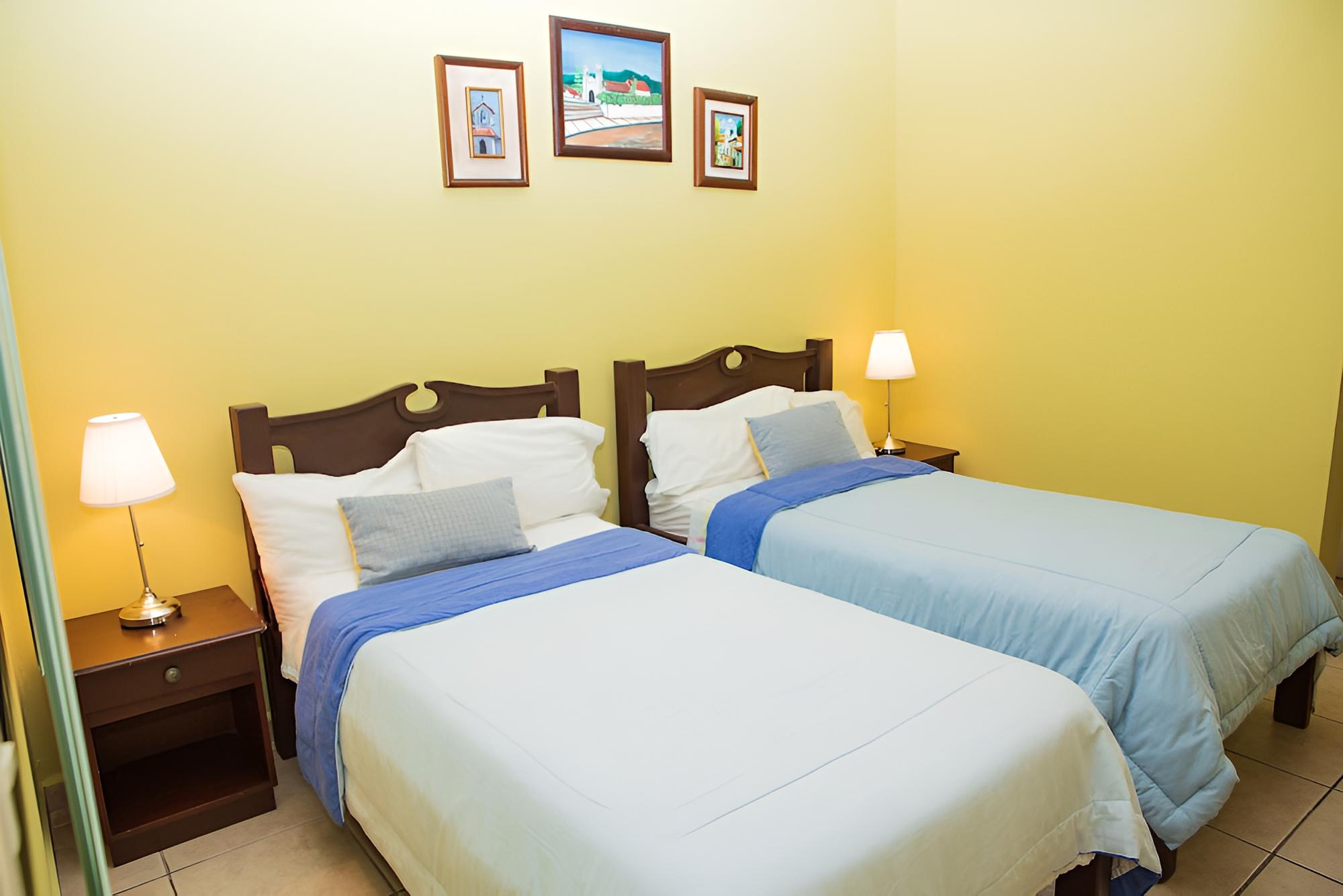 Economy Double Room, 2 Twin Beds photo 3