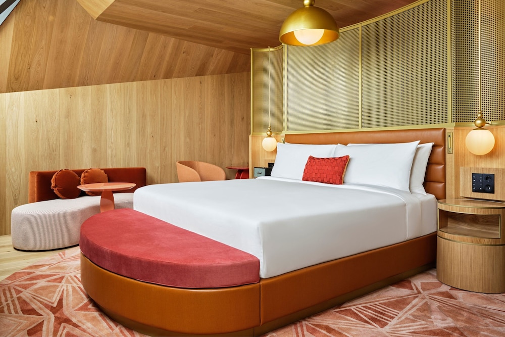 Cozy Studio Suite, 1 King thumbnail 5