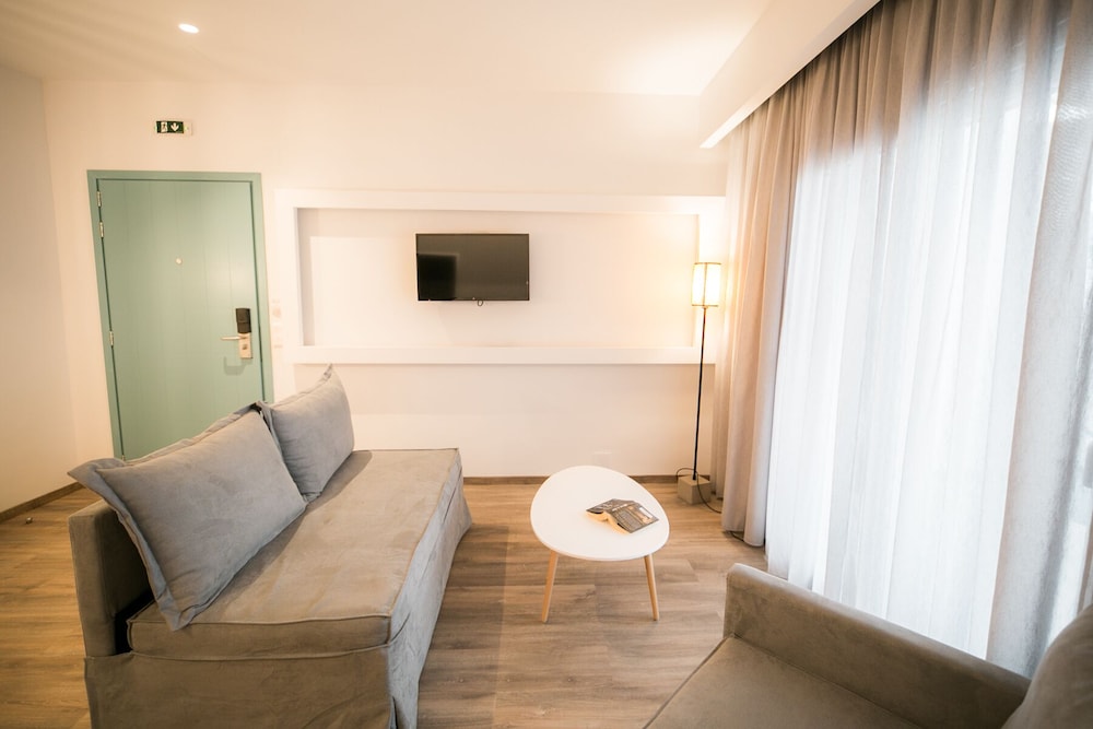 Deluxe Apartment photo 2