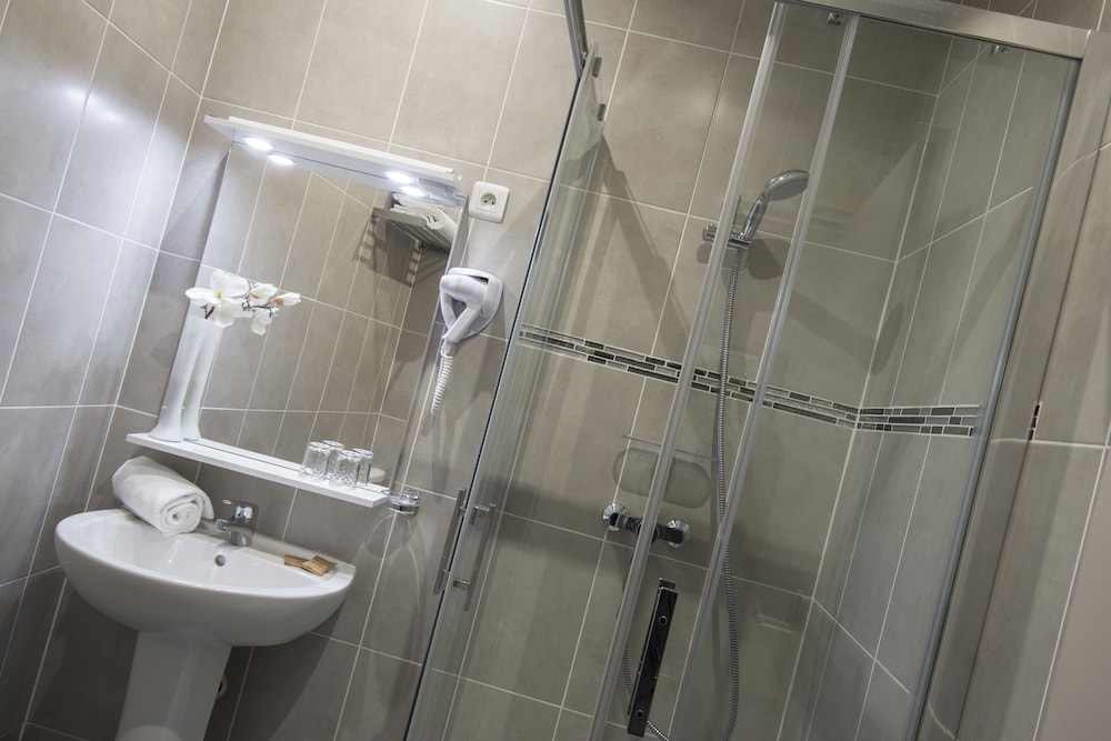 Double Room — the supplier's photographs — photo 2