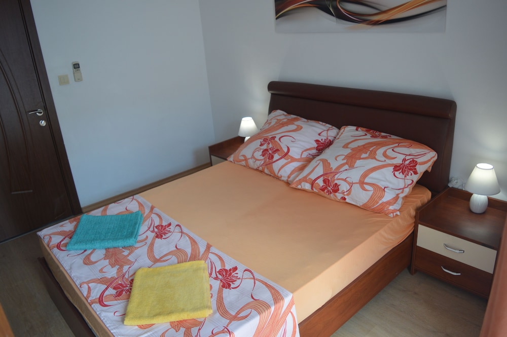 Comfort Apartment, 1 Bedroom, Balcony, City View photo 2