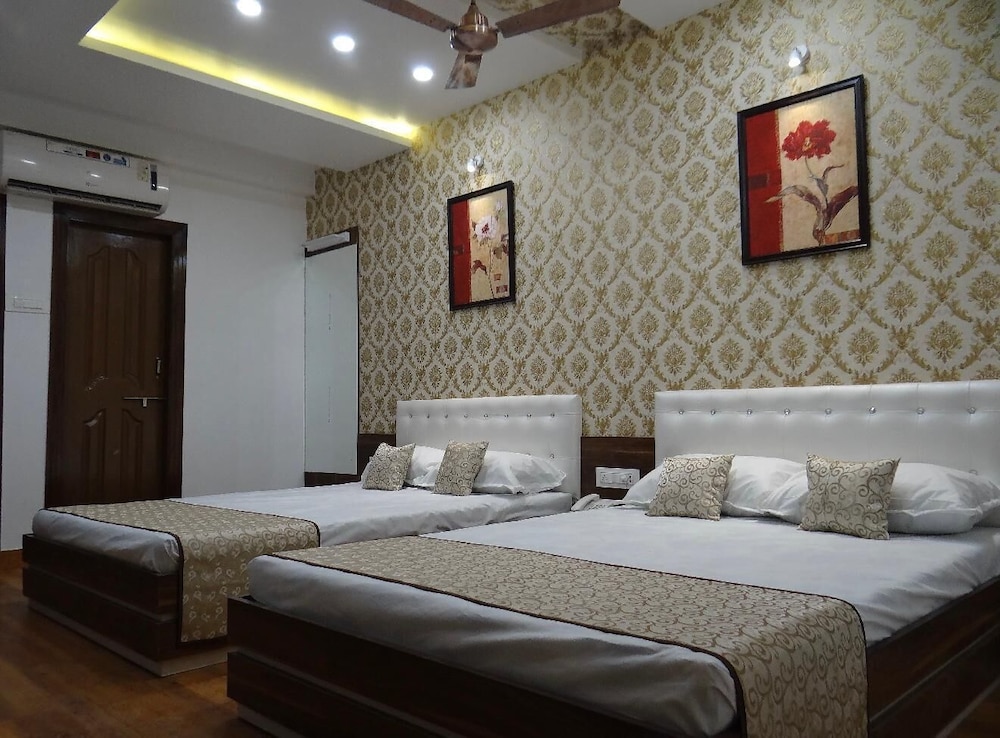 Deluxe Quadruple Room
