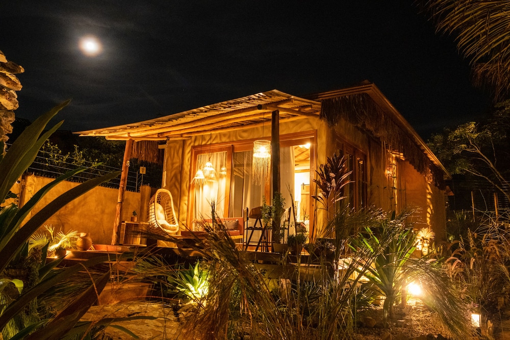 Deluxe Bungalow photo 1