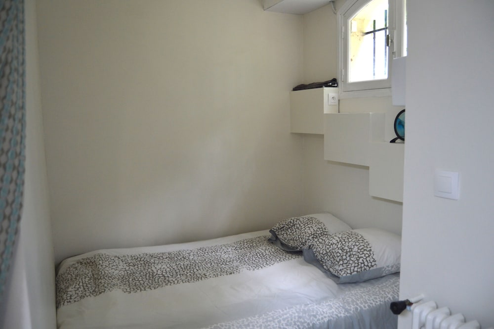 Cottage (Fario) photo 1