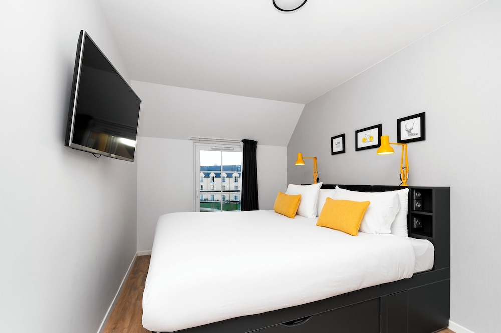Family Apartment, 1 Bedroom - Photo 1