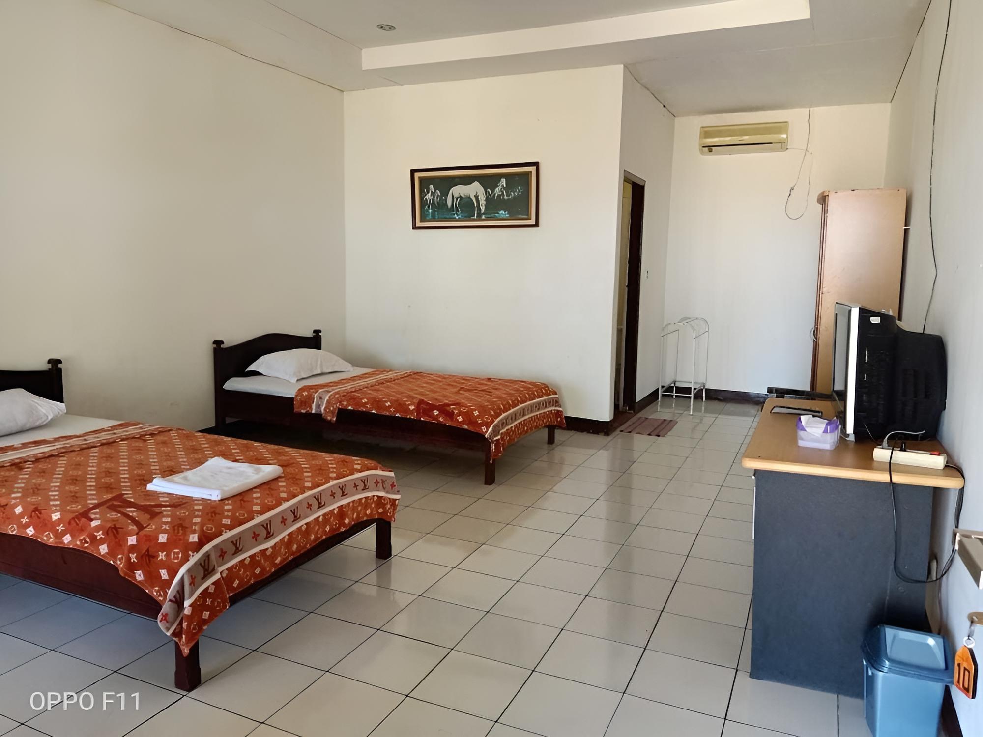 Standard Double or Twin Room photo 3