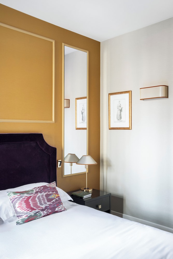 Superior Double or Twin Room photo 3