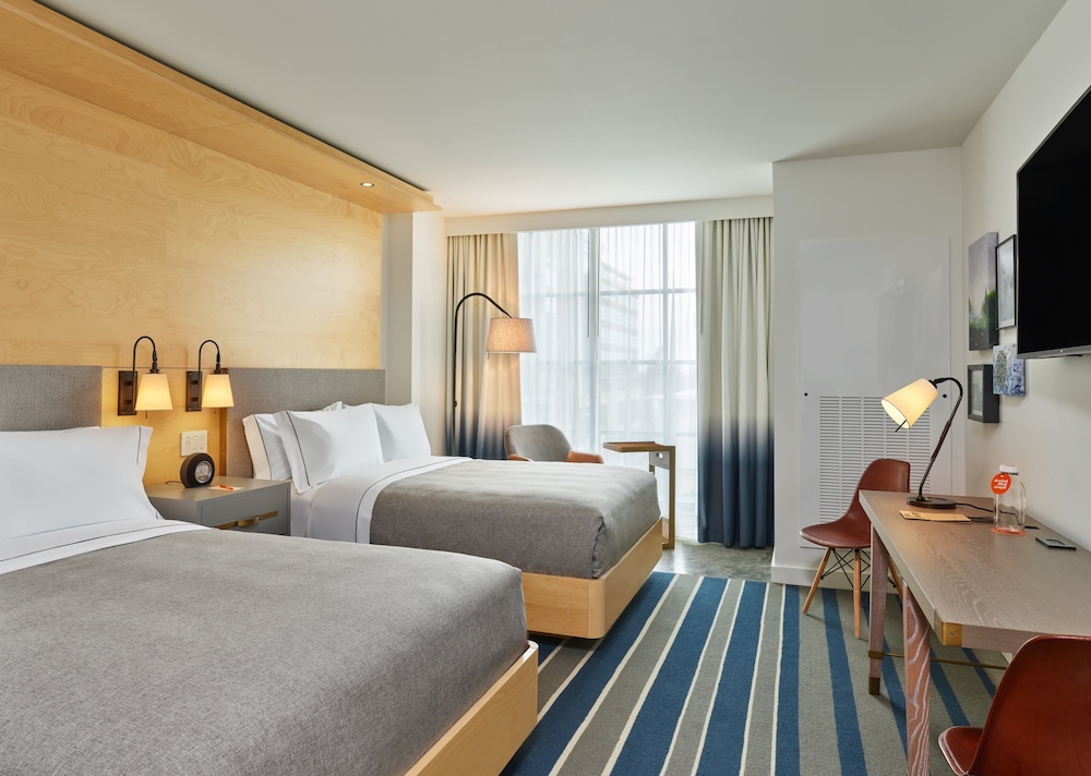 Deluxe Room, 2 Queen Beds, Accessible, City View (Hearing) photo 1
