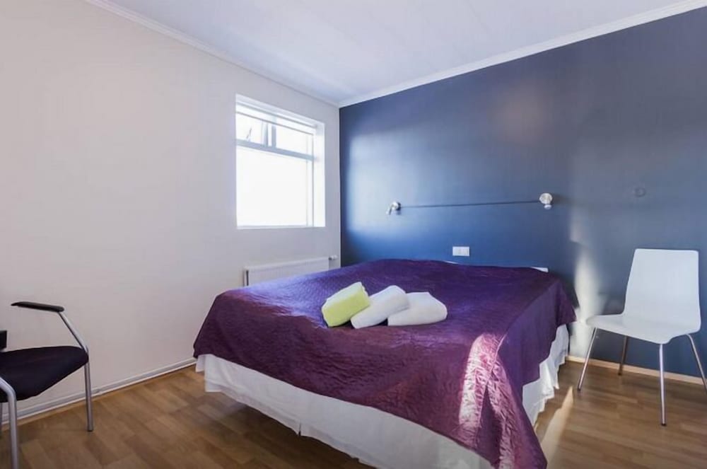 Family Double Room Single Use, 2 Queen Beds photo 3