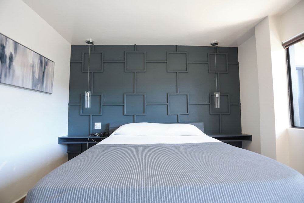 Urban Room photo 2