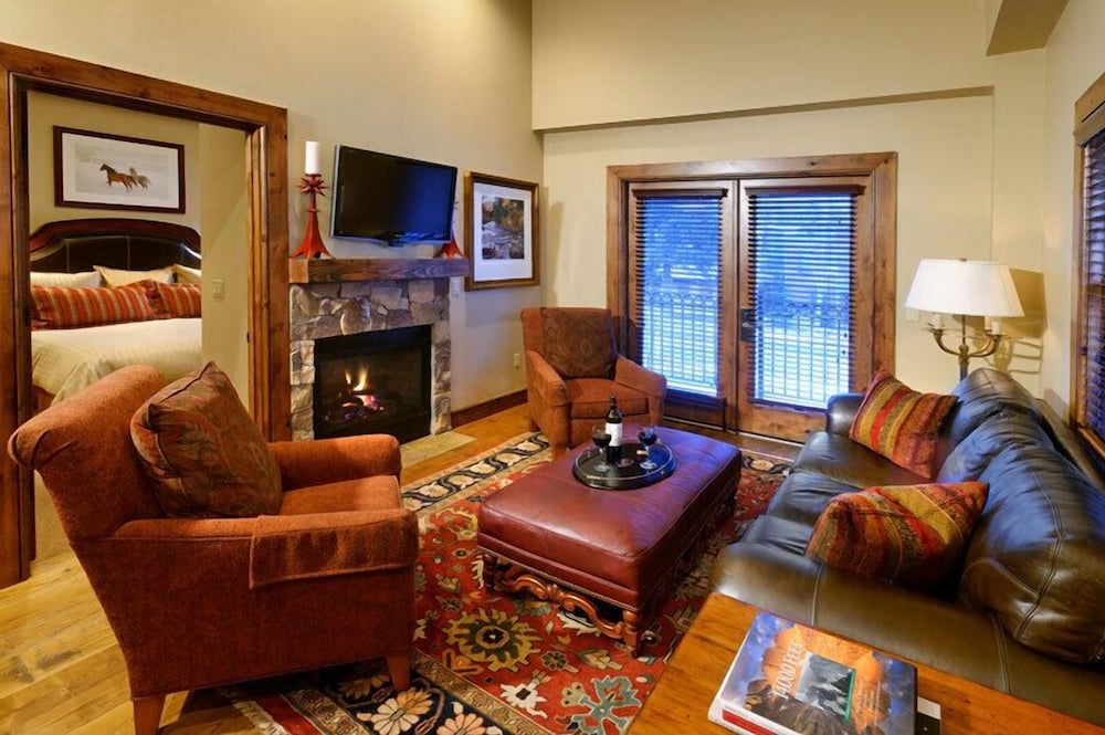 Junior Suite, 1 Bedroom, Kitchen (Junior Suite 02)