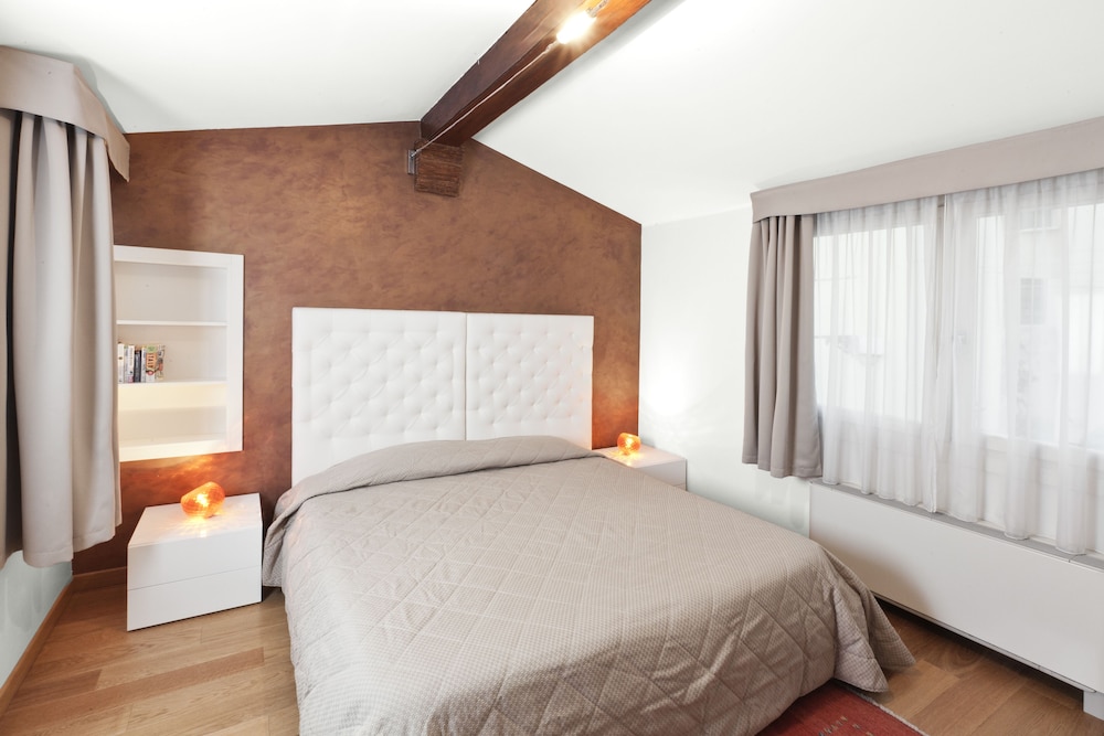 Double or Twin Room, Annex Building - Photo 3