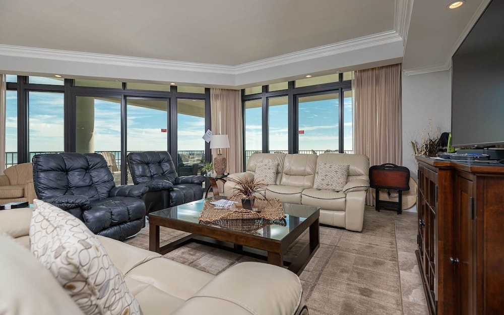 Condo, 4 Bedrooms