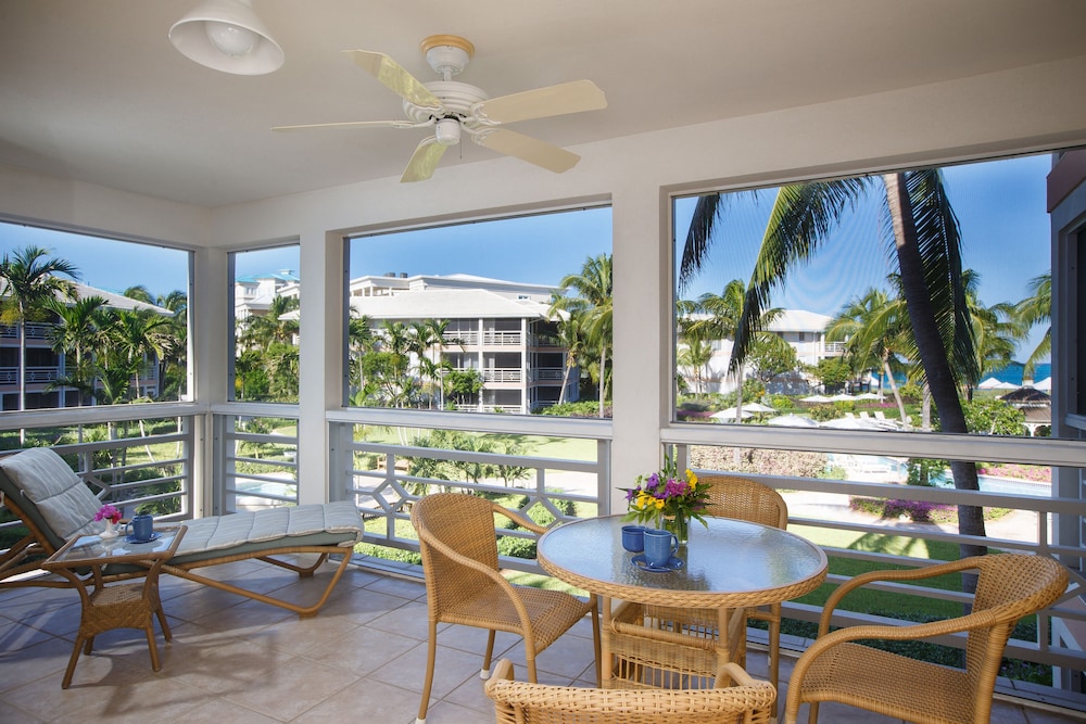 Deluxe Suite, 1 Bedroom, Partial Ocean View