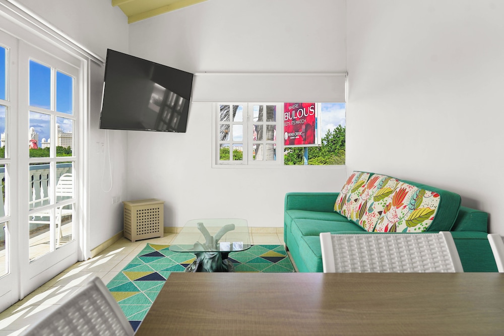 Apartment photo 2