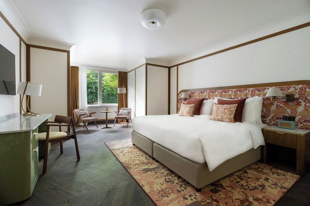 Modern Junior Suite photo 2