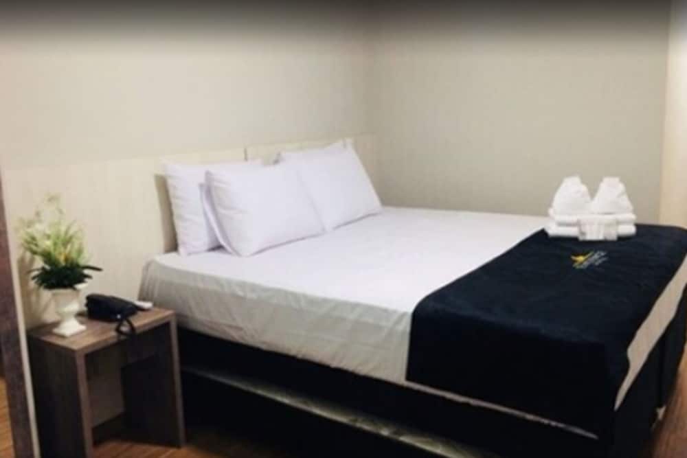 Double or Twin Room, 2 Twin Beds, Accessible, River View photo 3