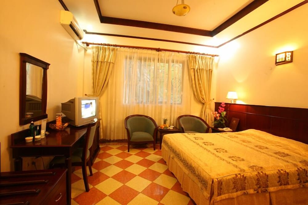 Standard Room, 1 Double or 2 Twin Beds