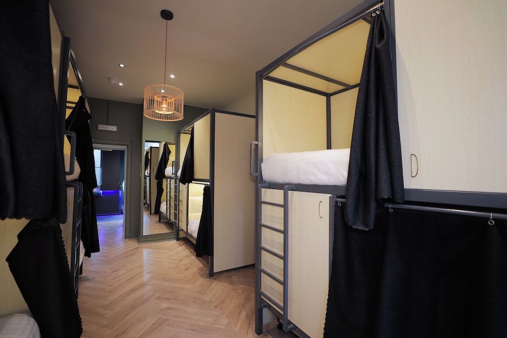 Premium Shared Dormitory