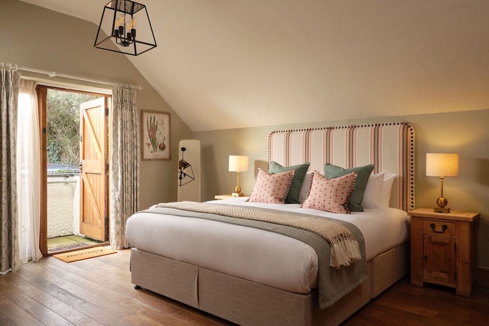 Deluxe Room - Photo 1