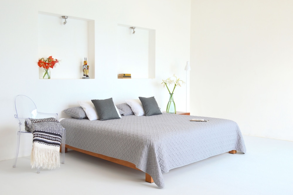 Design Room, 1 King Bed, Non Smoking, Lake View photo 1