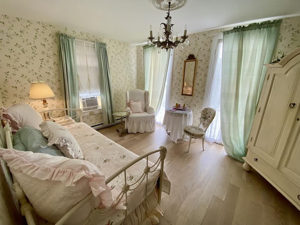 Comfort Suite, Multiple Beds, Private Bathroom