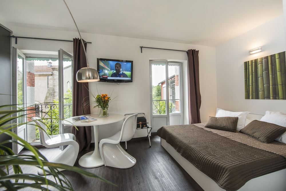 Room (Duplex)