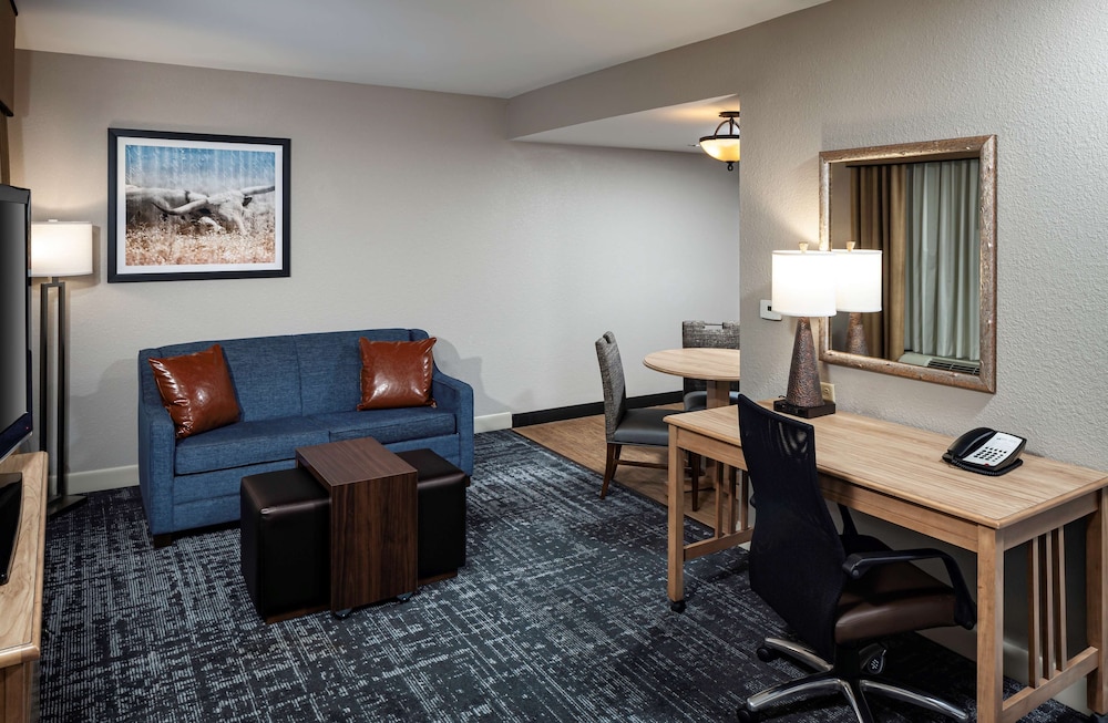 Suite, 2 Queen Beds, Accessible (Hearing) - Photo 3