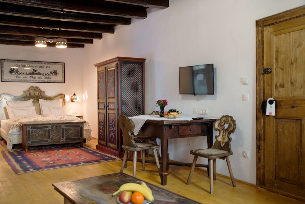 Deluxe Studio Suite photo 3