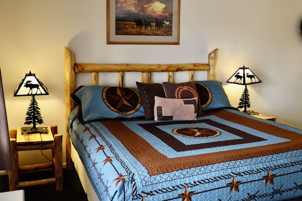 Basic Studio Suite, 1 King Bed
