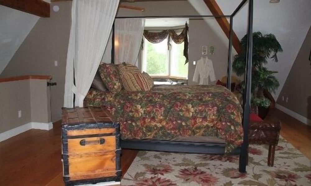 Luxury Cabin, 2 Bedrooms, Jetted Tub, Lake View (Legacy) photo 1