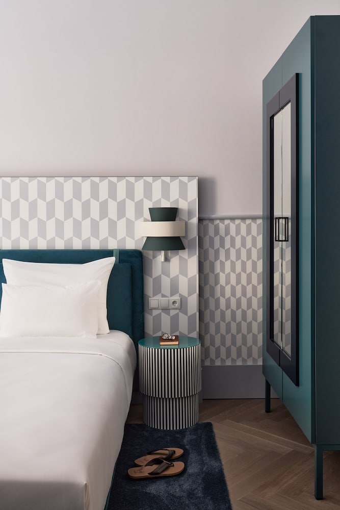 Standard Double or Twin Room - Photo 2
