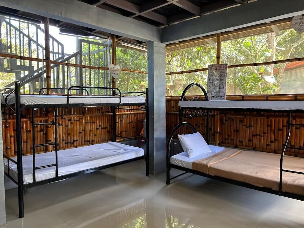 Basic Tree House, Garden View photo 3