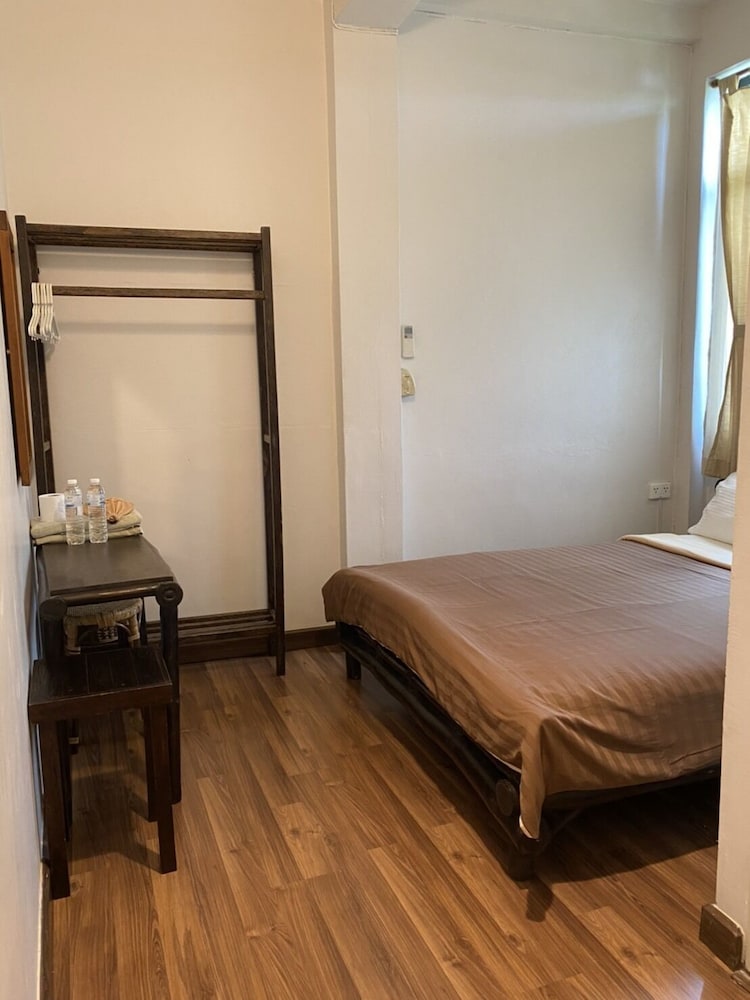 Air-Con Standard Double room