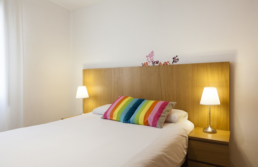 Family Apartment, 4 Bedrooms, Kitchen, Tower photo 2