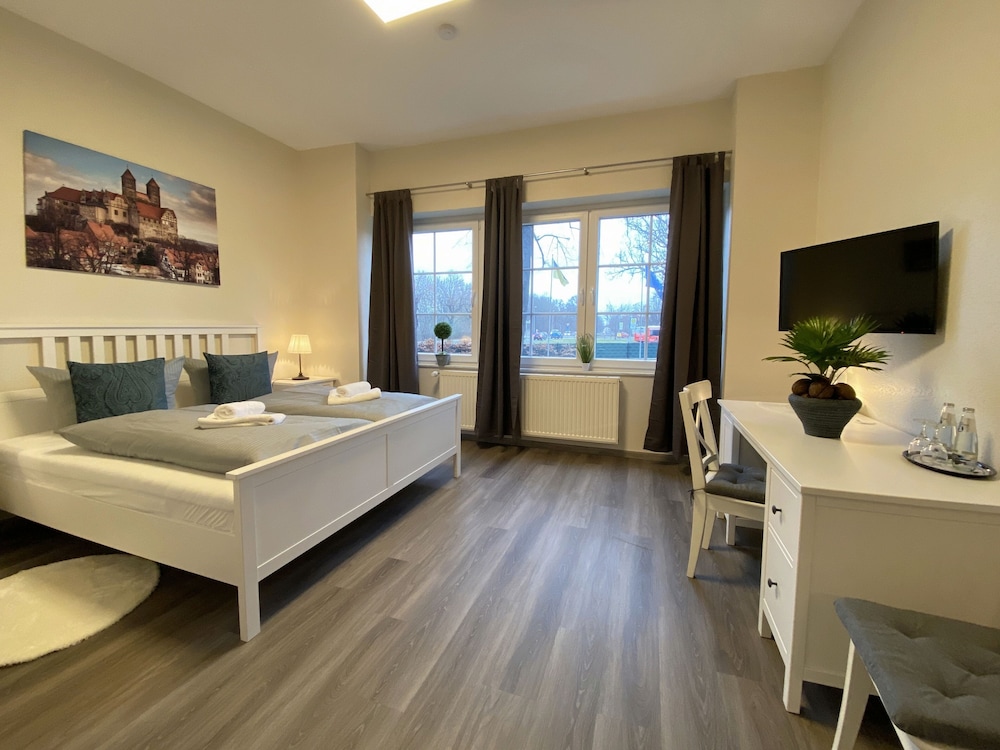 Standard Double Room Single Use photo 2