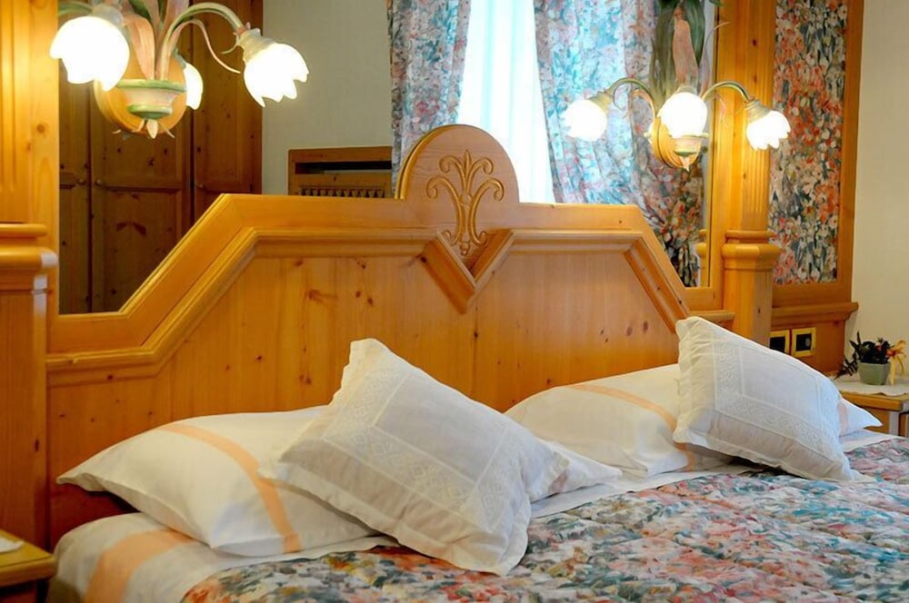 Double Or Twin Room photo 3