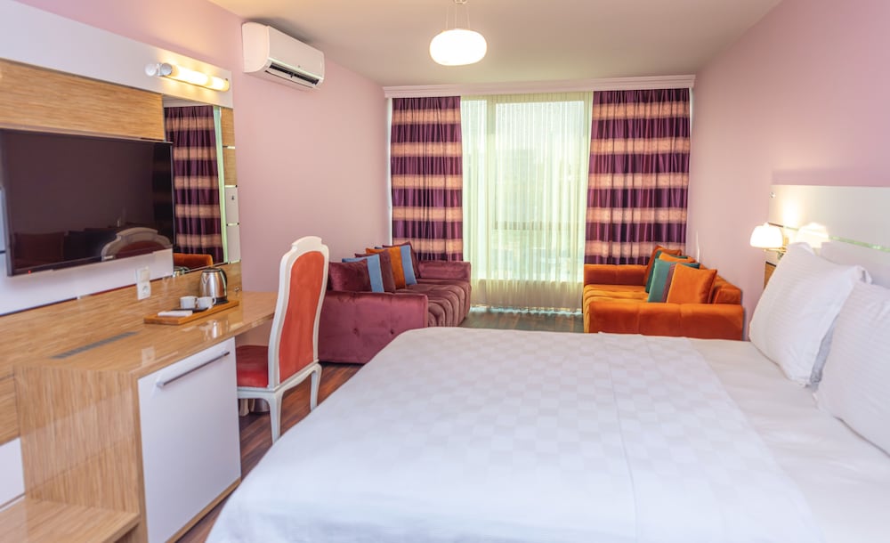 Quadruple Room - Photo 9