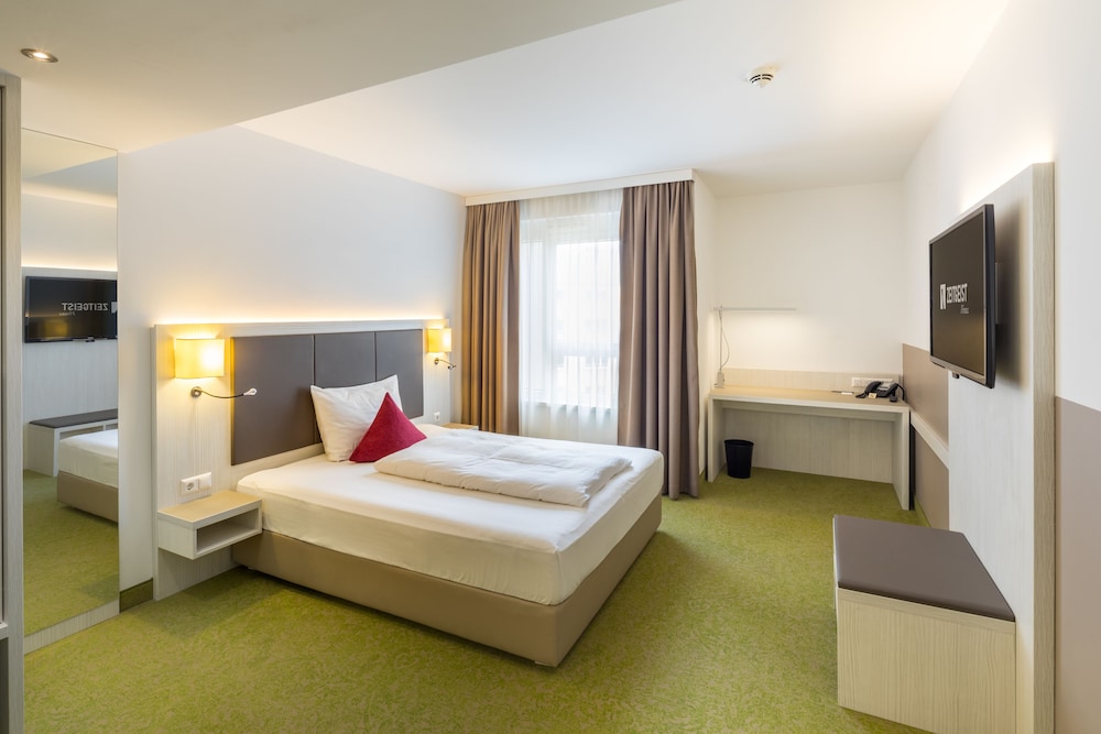 Standard Double Room, Accessible photo 1